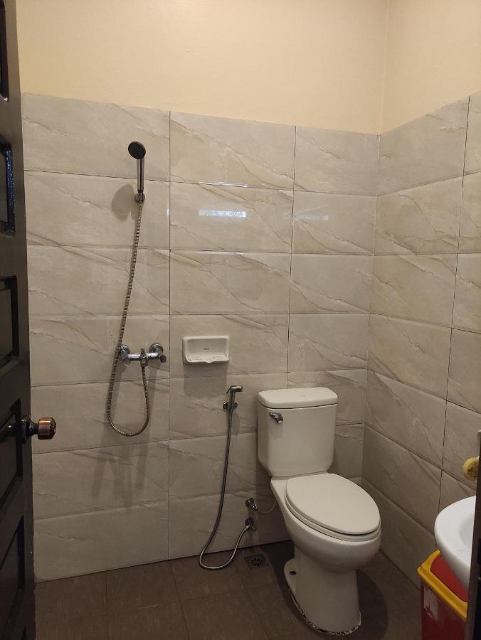 Attran Hotel Mawlamyine Bagian luar foto