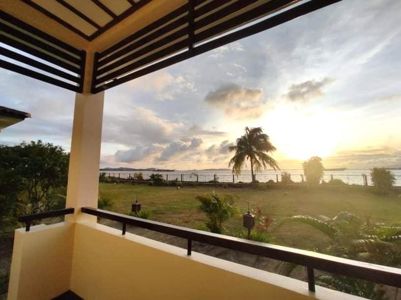 Attran Hotel Mawlamyine Bagian luar foto