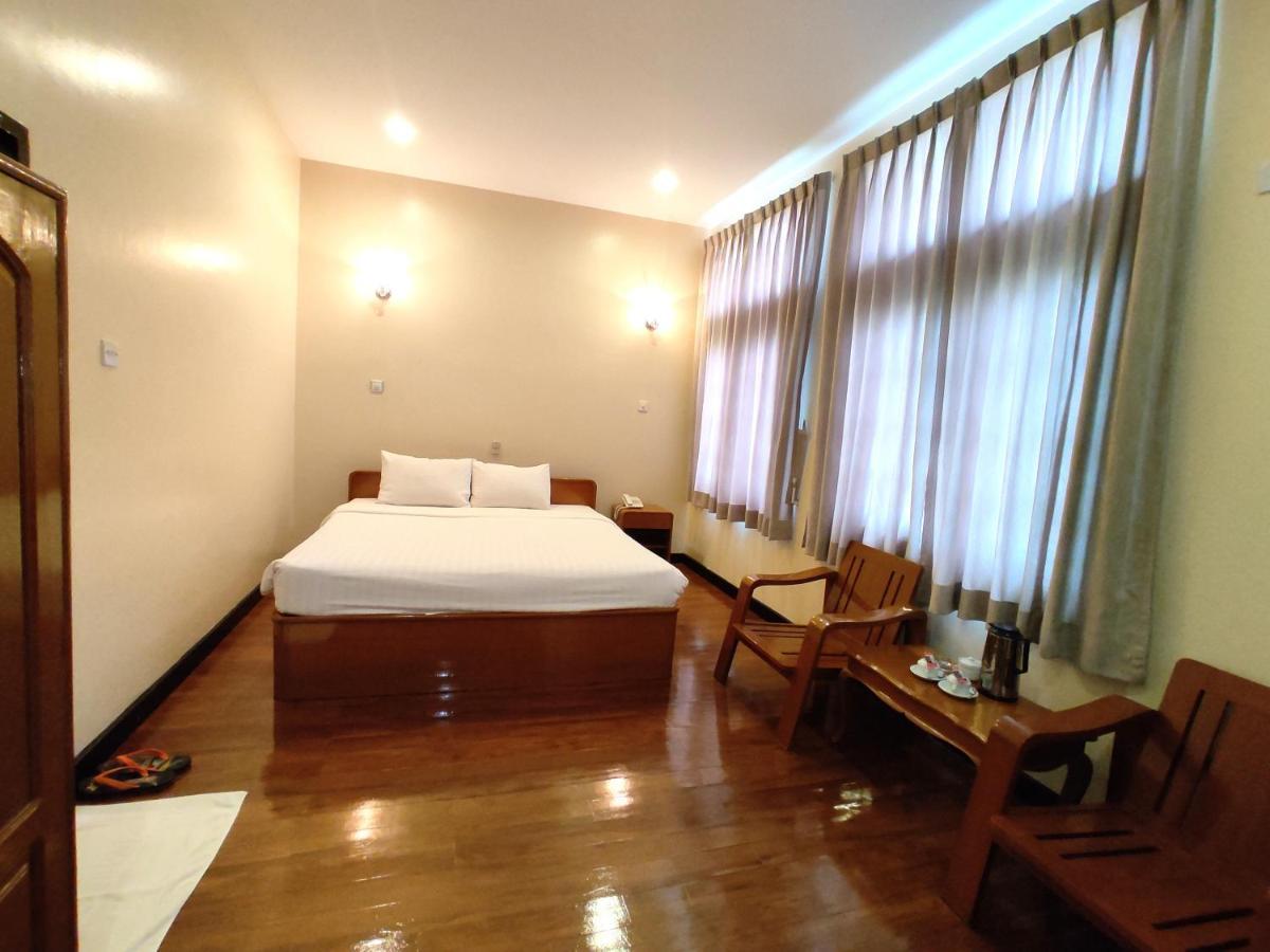 Attran Hotel Mawlamyine Bagian luar foto