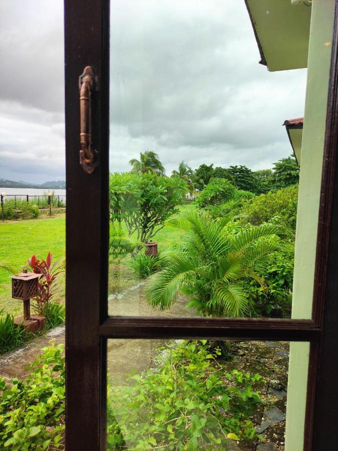 Attran Hotel Mawlamyine Bagian luar foto