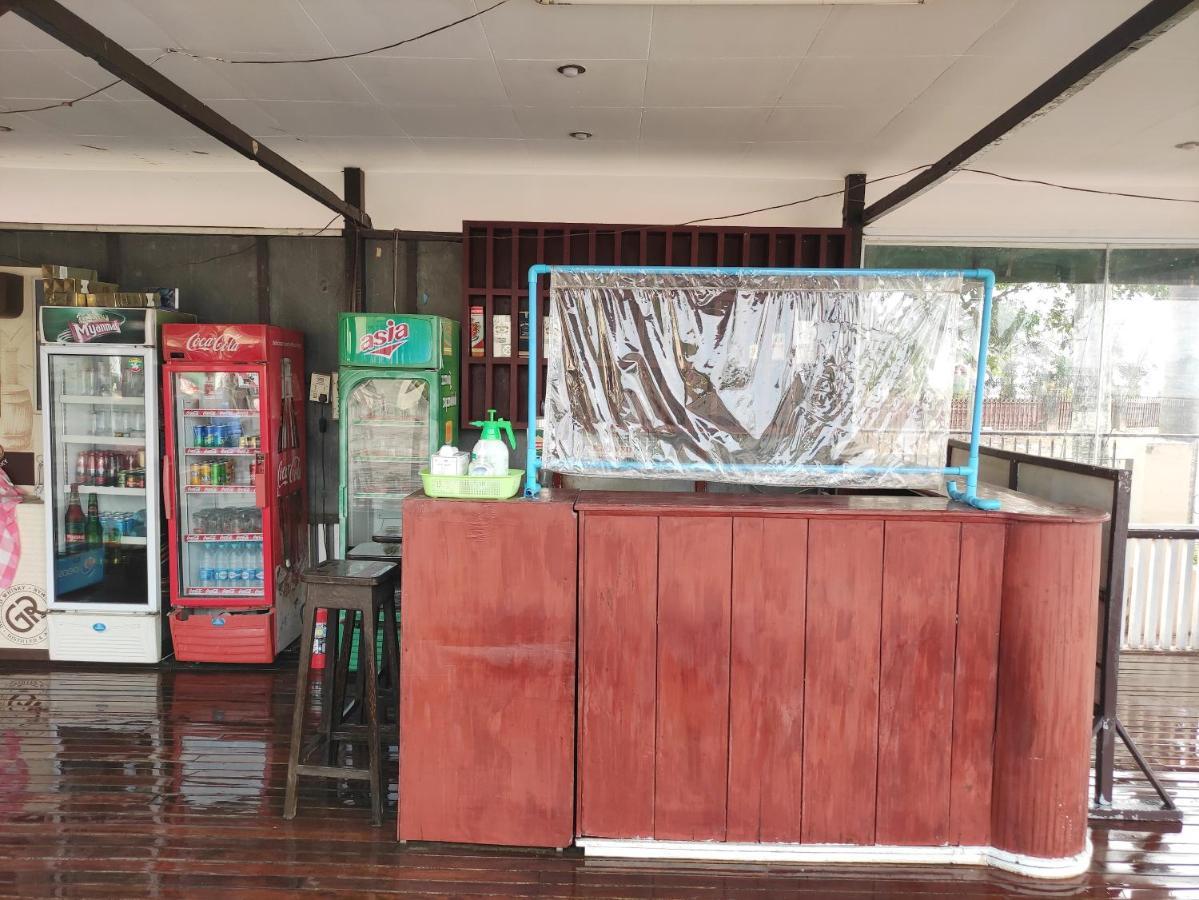 Attran Hotel Mawlamyine Bagian luar foto