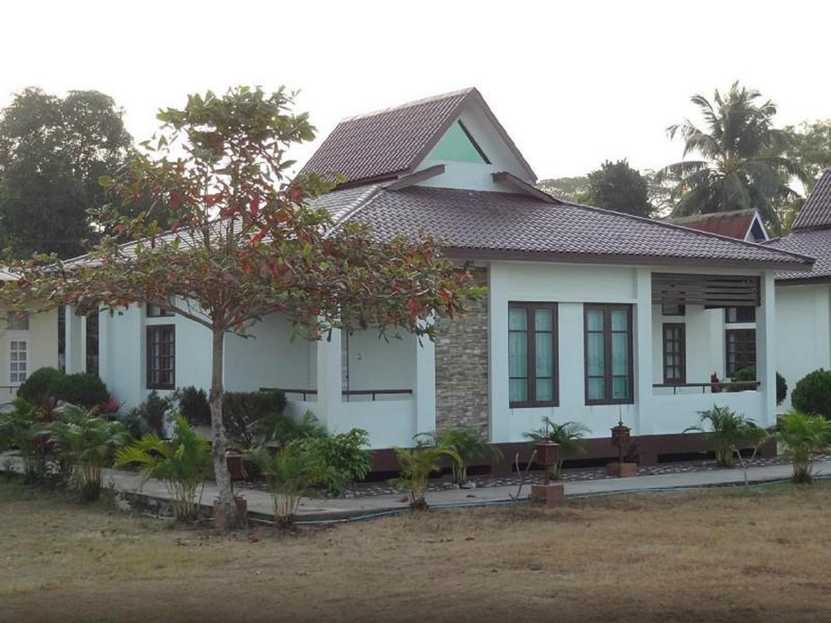 Attran Hotel Mawlamyine Bagian luar foto
