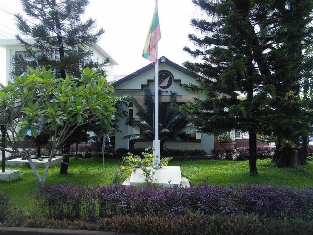 Attran Hotel Mawlamyine Bagian luar foto